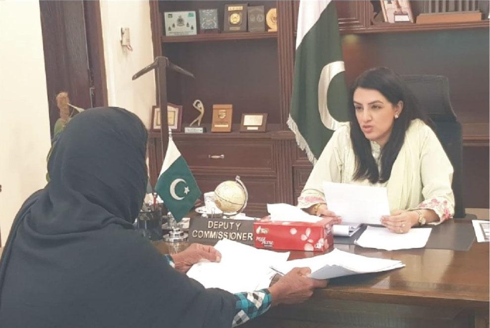 ڈپٹی کمشنر سارہ حیات کی عوامی مسائل کے فوری حل کیلئے عملی کوششیں